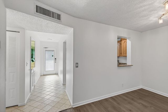 26 Abbey Lane 108, Delray Beach, FL 33446
