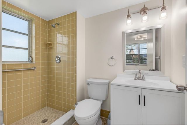 26 Abbey Lane 108, Delray Beach, FL 33446