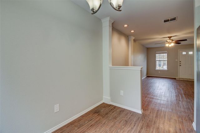 202 S College ST 2, Georgetown, TX 78626
