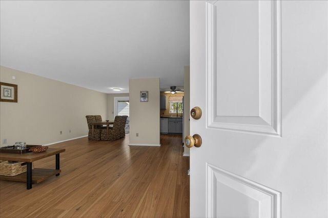 4950 Amberwood Lane, North Charleston, SC 29418