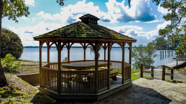 43d Eagles Nest Court, Hertford, NC 27944