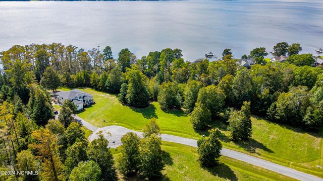 43d Eagles Nest Court, Hertford, NC 27944