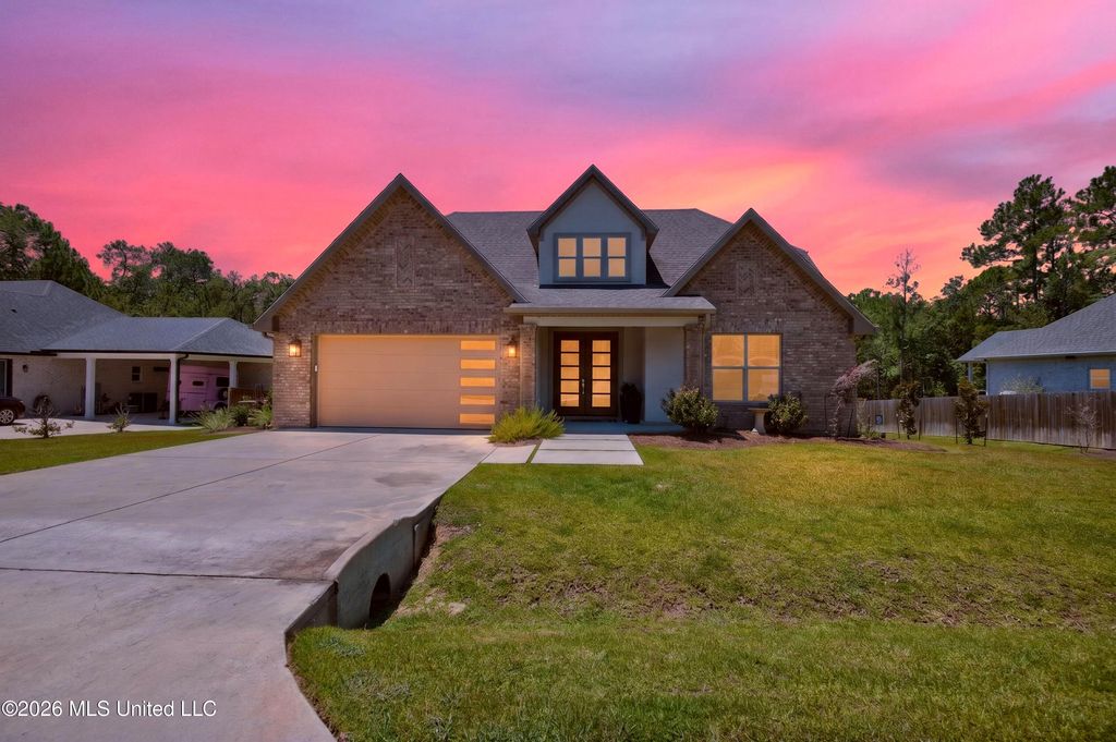 7523 Crooked Stick Drive, Diamondhead, MS 39525