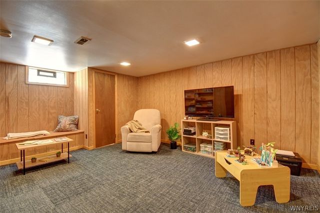 225 Rockdale Drive, Amherst, NY 14228