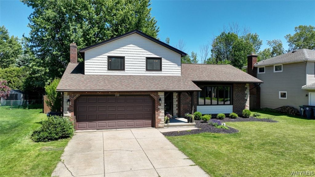 225 Rockdale Drive, Amherst, NY 14228