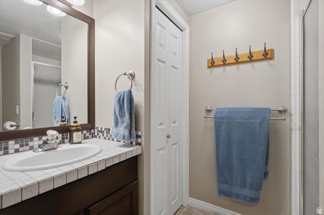1915 E 1275 N, Layton, UT 84040