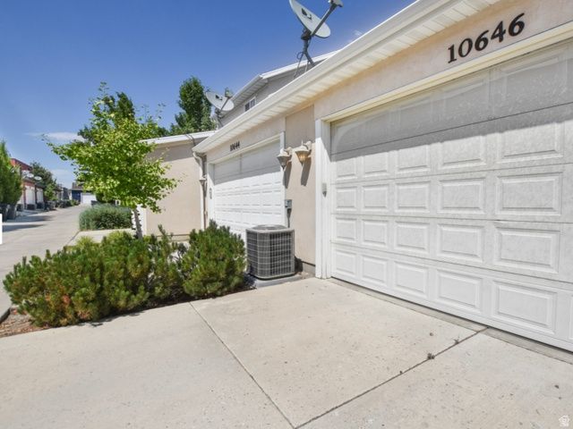 10646 S CAVE RUN LN, South Jordan, UT 84009