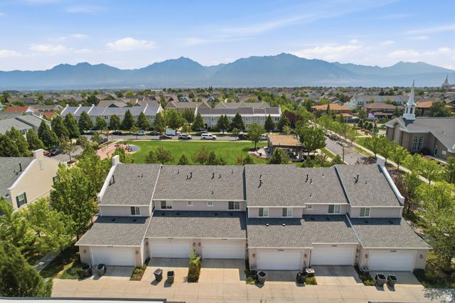 10646 S CAVE RUN LN, South Jordan, UT 84009