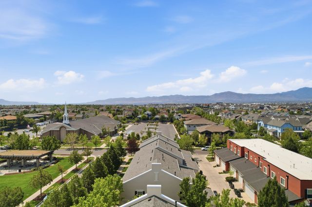 10646 S CAVE RUN LN, South Jordan, UT 84009