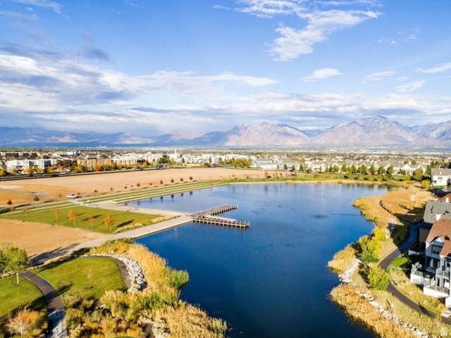 10646 S CAVE RUN LN, South Jordan, UT 84009