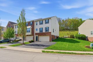 252 Broadstone DRIVE, Adams Twp, PA 16046