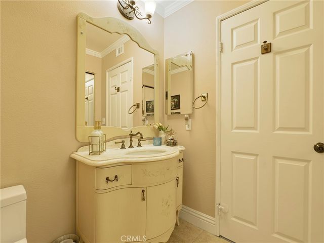 796 N Valley, Westlake Village, CA 91362