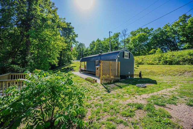 22 Randa Smith Road, Beattyville, KY 41311