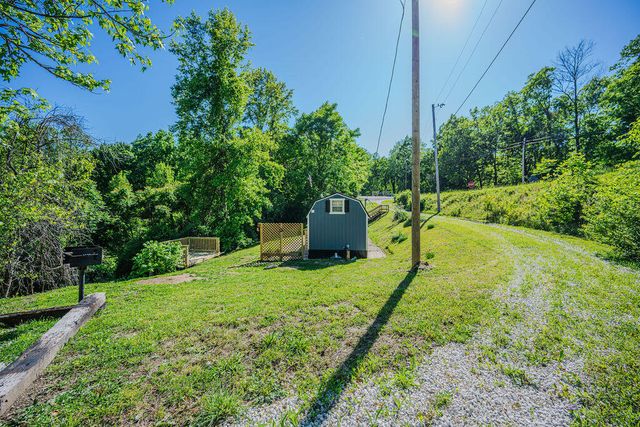 22 Randa Smith Road, Beattyville, KY 41311