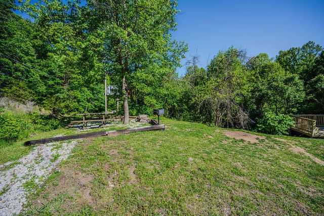 22 Randa Smith Road, Beattyville, KY 41311