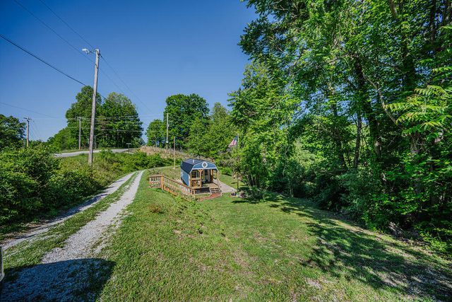 22 Randa Smith Road, Beattyville, KY 41311