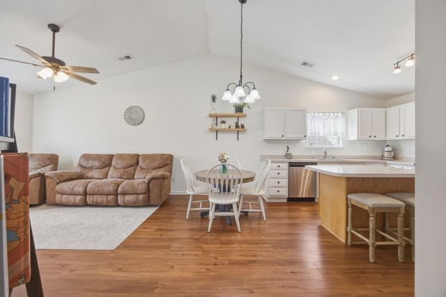 1005 Cedar Ridge Court, Lawrenceburg, KY 40342