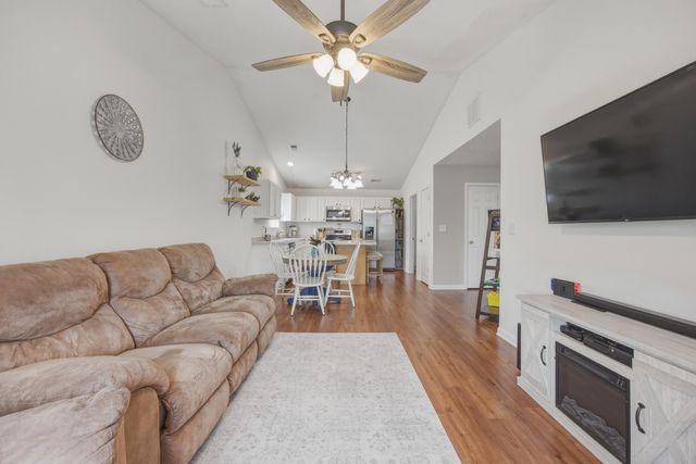 1005 Cedar Ridge Court, Lawrenceburg, KY 40342