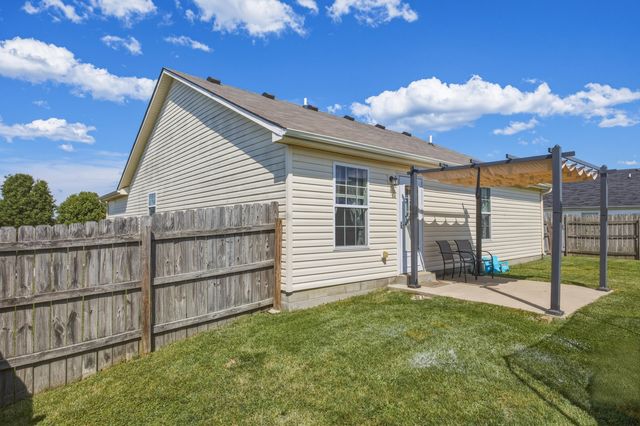 1005 Cedar Ridge Court, Lawrenceburg, KY 40342