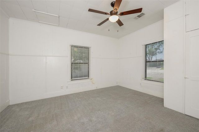 506 N Hill ST, Caldwell, TX 77836