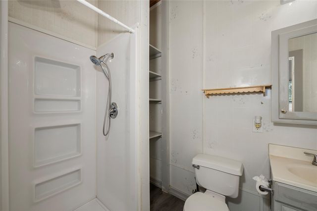 506 N Hill ST, Caldwell, TX 77836