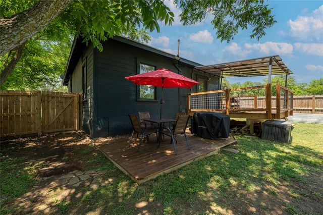 506 N Hill ST, Caldwell, TX 77836