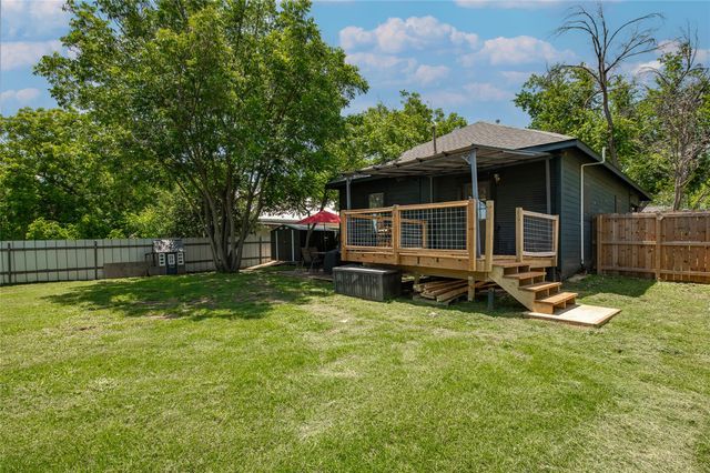 506 N Hill ST, Caldwell, TX 77836