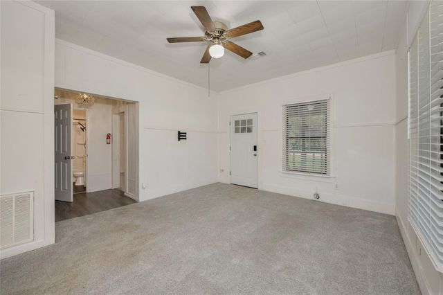506 N Hill ST, Caldwell, TX 77836