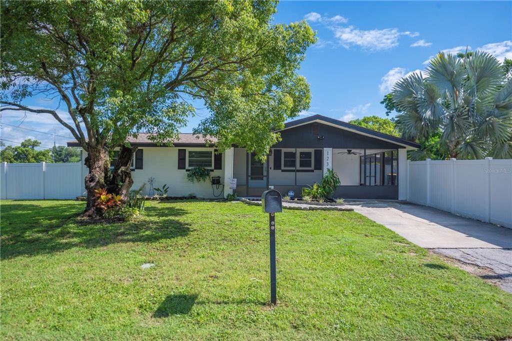 1231 MELVILLE AVENUE, Lakeland, FL 33805