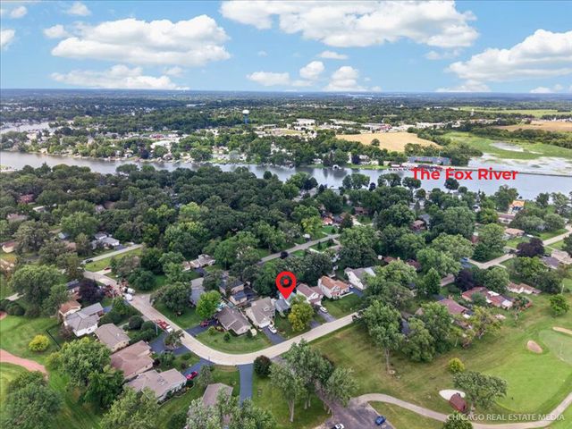 3028 Virginia Avenue, Mchenry, IL 60050