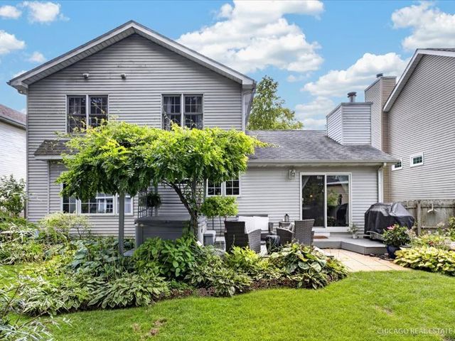 3028 Virginia Avenue, Mchenry, IL 60050