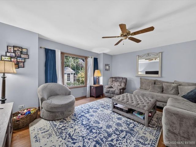 3028 Virginia Avenue, Mchenry, IL 60050