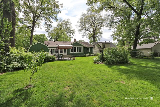 380 Ridge Avenue, Crystal Lake, IL 60014