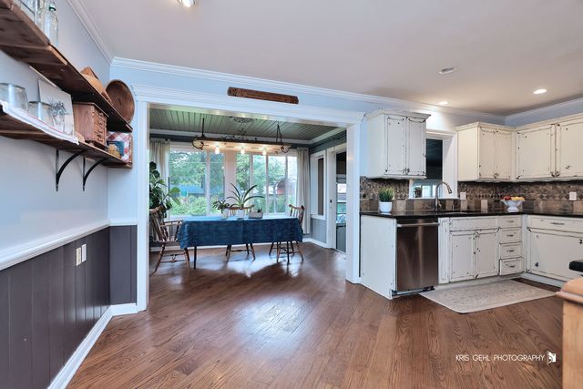 380 Ridge Avenue, Crystal Lake, IL 60014