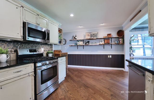 380 Ridge Avenue, Crystal Lake, IL 60014