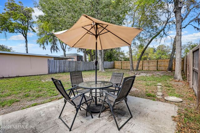 11187 MIKRIS Drive N, Jacksonville, FL 32225