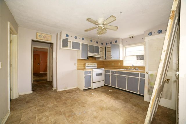 E 332 Prospect ST, Covington, VA 24426