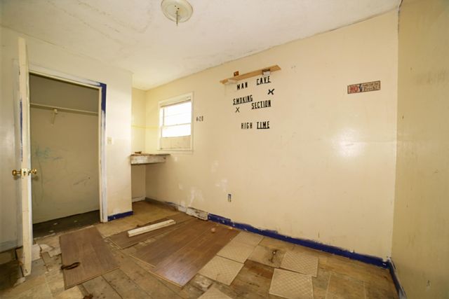 E 332 Prospect ST, Covington, VA 24426