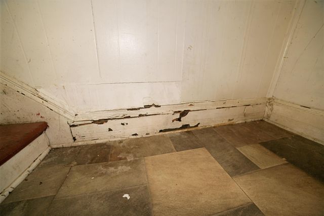 E 332 Prospect ST, Covington, VA 24426