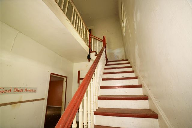 E 332 Prospect ST, Covington, VA 24426