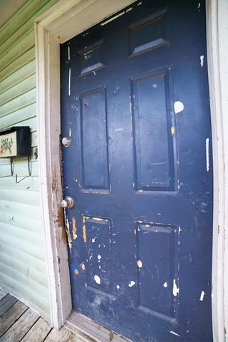 E 332 Prospect ST, Covington, VA 24426