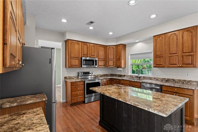 53 Meadows Drive, Springboro, OH 45066