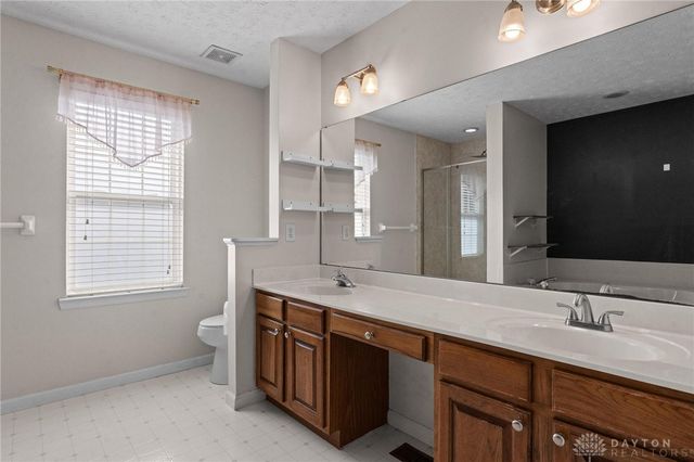 53 Meadows Drive, Springboro, OH 45066