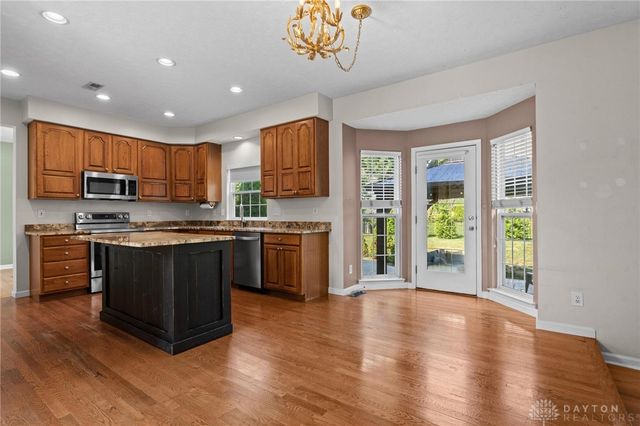 53 Meadows Drive, Springboro, OH 45066