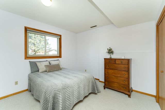 3401 Arbor Drive NW, Rochester, MN 55901