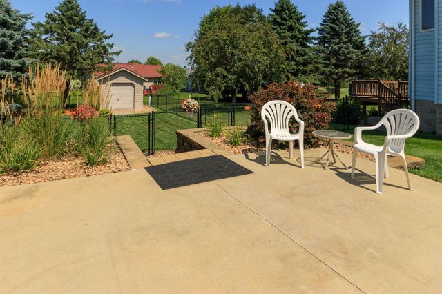 3401 Arbor Drive NW, Rochester, MN 55901