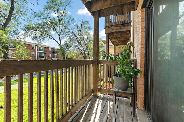 9654 NOTTINGHAM Avenue 1C, Chicago Ridge, IL 60415