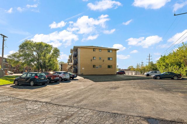 9654 NOTTINGHAM Avenue 1C, Chicago Ridge, IL 60415