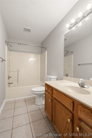 3039 Elisa Court, New Albany, IN 47150