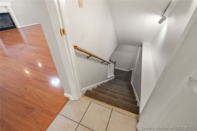 3039 Elisa Court, New Albany, IN 47150
